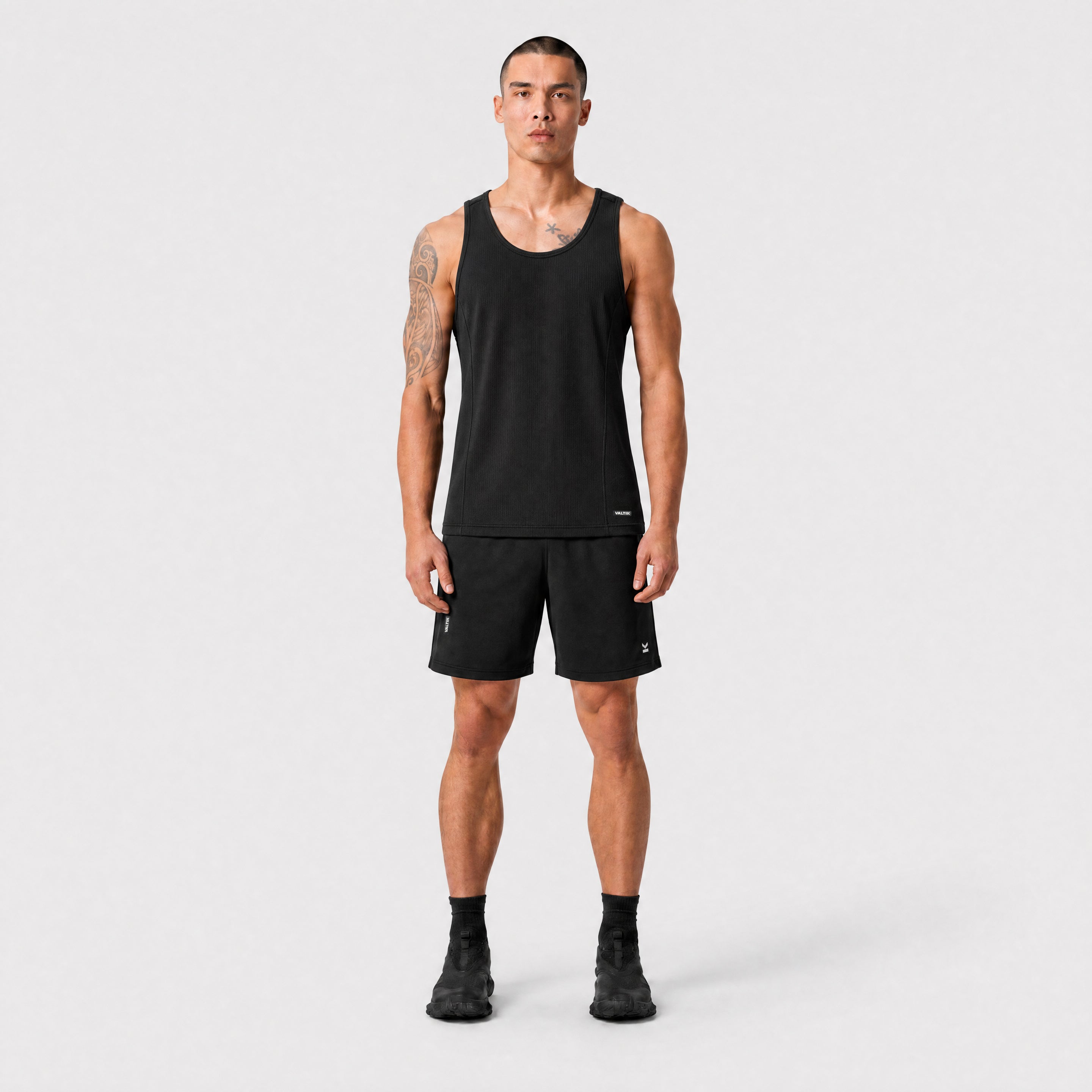 Tank top hombre VALTIK TITAN V2 Negro - vista frontal 2